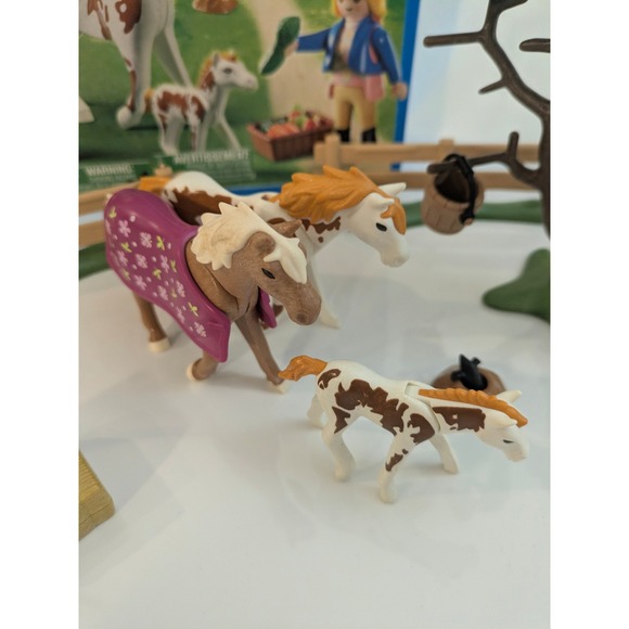 Playmobil Country Horse Paddock 5227 Playset Horses Fencing Squirrels Boxed 2012 - Picture 2 of 14